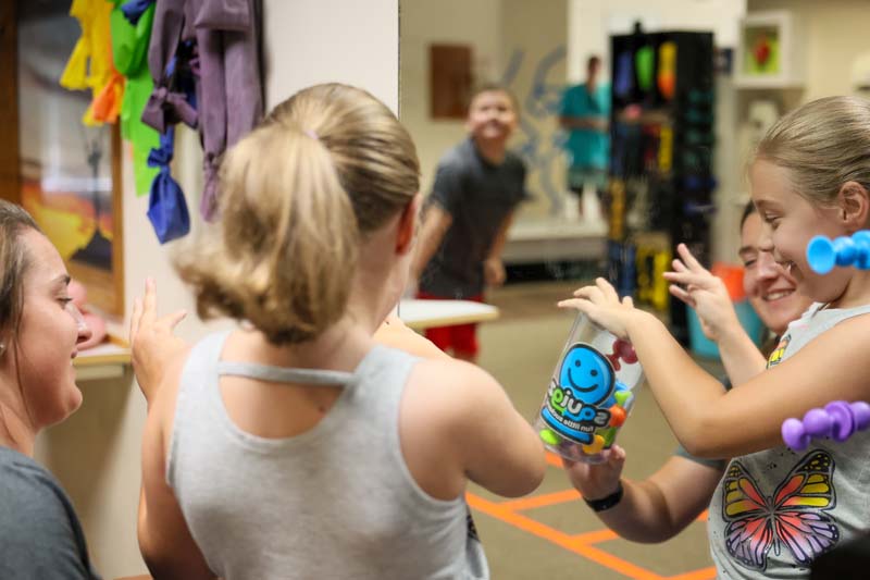 215A5516 Kids in Physical Therapy